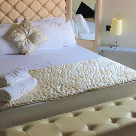 Luander Hotel Тирана Номер фото