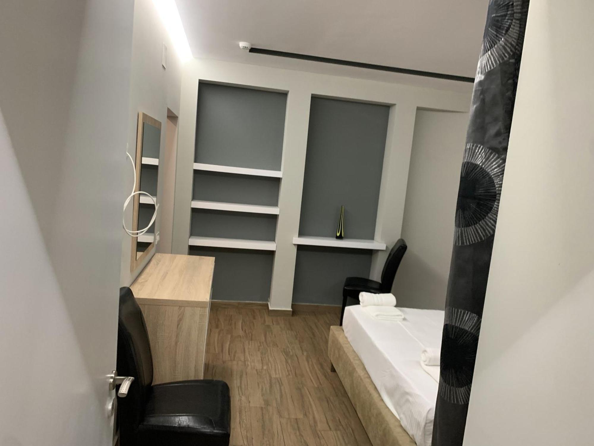 Luander Hotel Тирана Номер фото