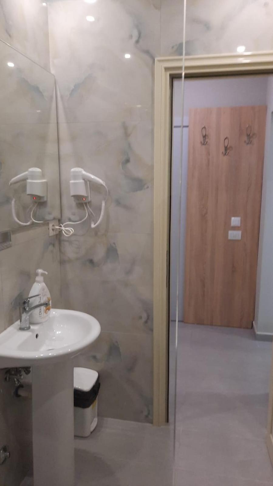 Luander Hotel Тирана Номер фото