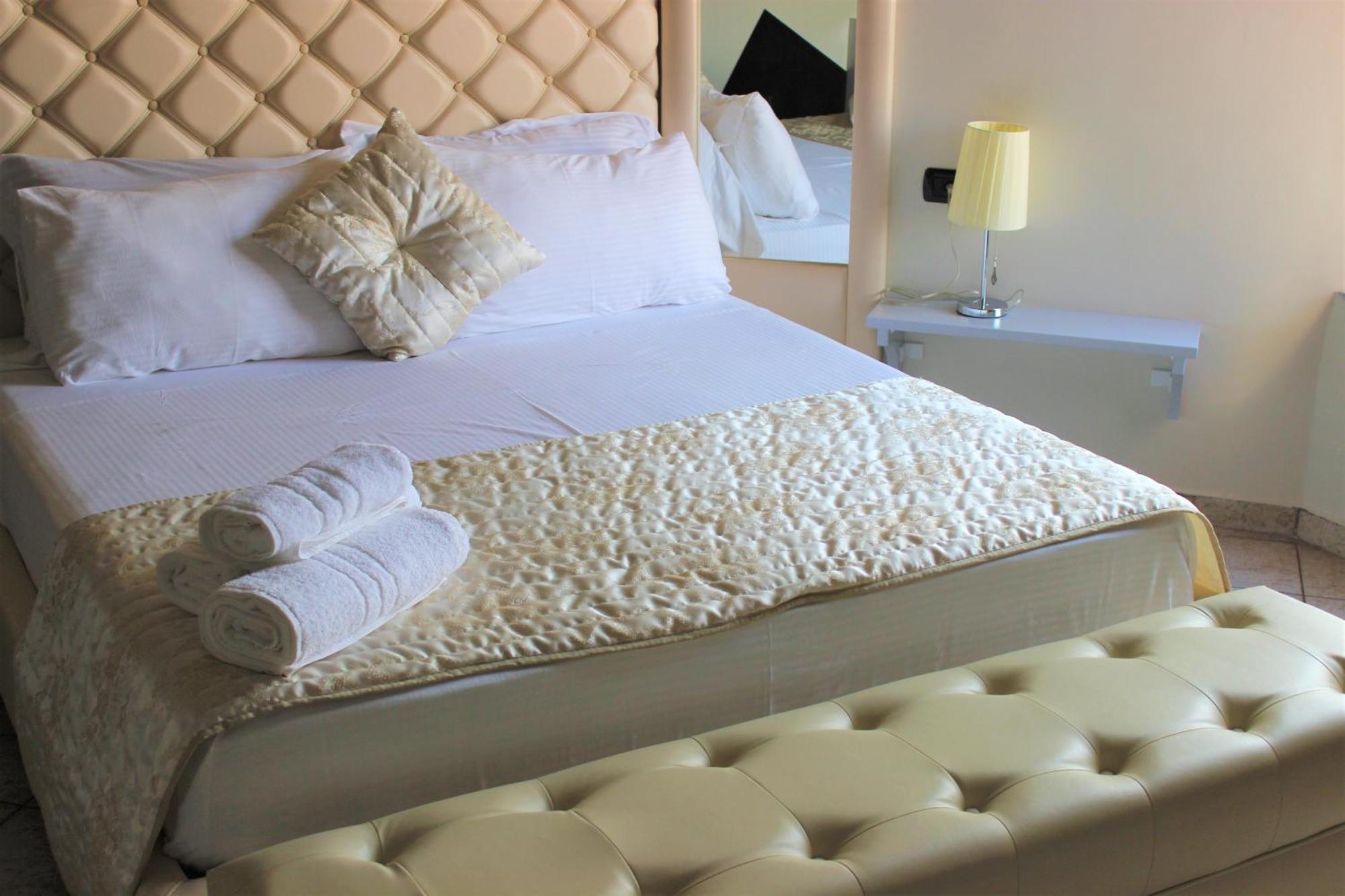 Luander Hotel Тирана Номер фото